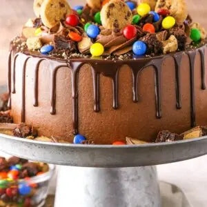 Cake with smarties & cookies 1Kg