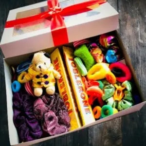 Color Bool & Choco Love Box