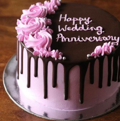 Anniversary cake hi-res stock photography and images - Alamy